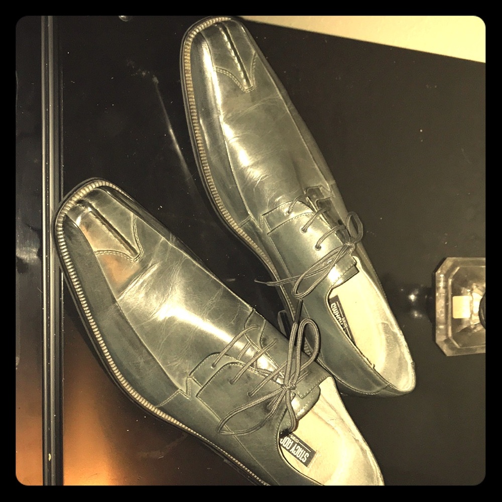 Dress shoes
